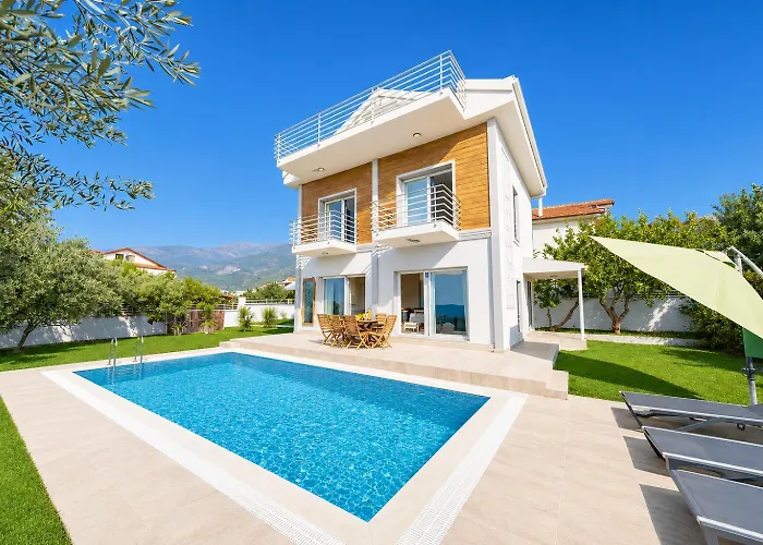 Villa Mira